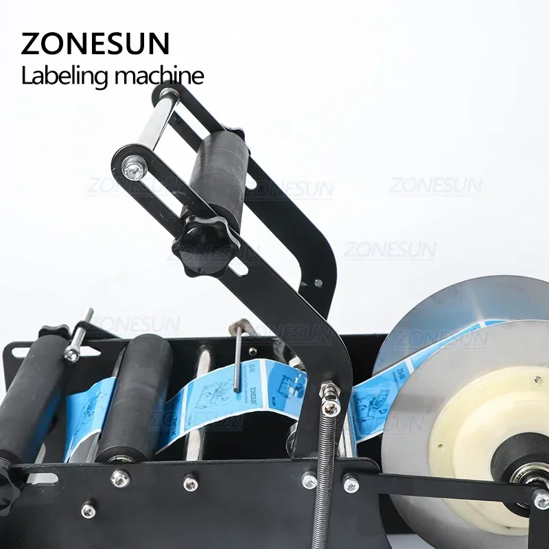 ZONESUN ZS-50P Manual Round Bottle Labeling Machine Desktop Hand Crank Label Applicator for Cosmetic Sauce Wine Jar Sticker