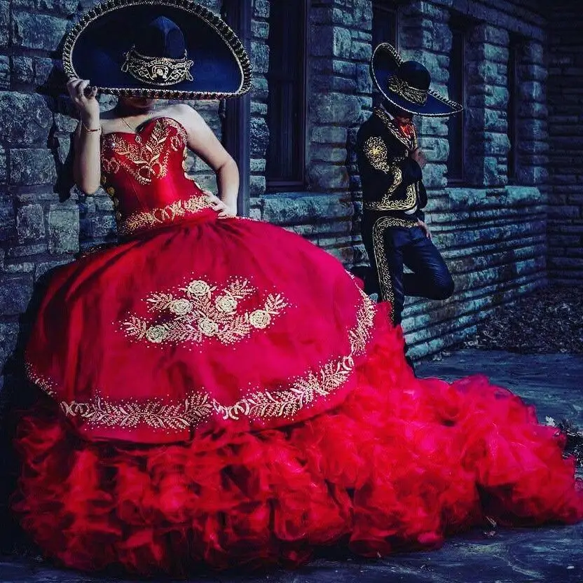 Vermelho quinceanera vestidos com bordados de ouro em camadas mexicano do vintage dezesseis princesa baile de formatura vestidos de baile de xv anos