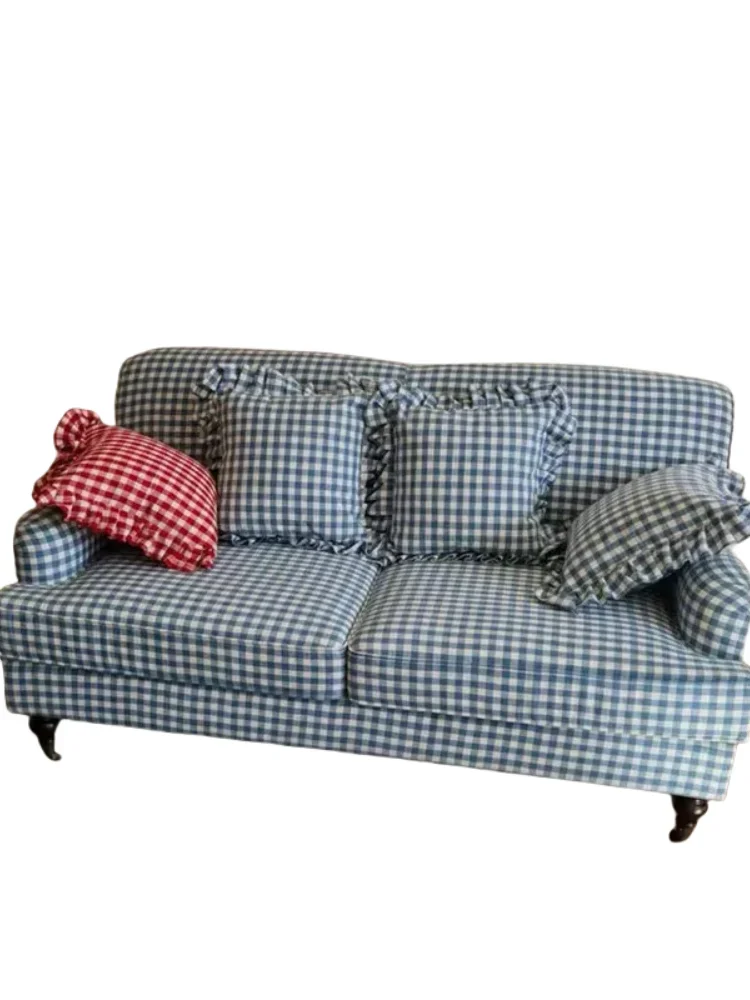 Doppeltes Wohnzimmer-Sofa im französischen Retro-Stil mit blau-weißem Karostoff, geradliniges Sofa im amerikanischen Landhausstil für kleine Wohnungen