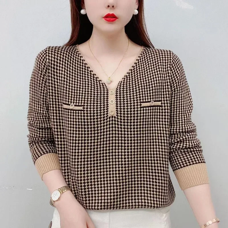 Pullover da donna primaverile ed estivo con scollo a v manica lunga Patchwork bottone di garza maglia geometrica Office Lady Fashion Vacation Tops