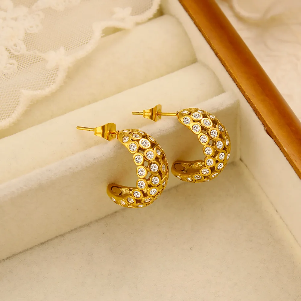 DIY accessories Cantonese decoration titanium steel gold plated rhinestone hollow earrings trend C-shaped vintage stud earrings