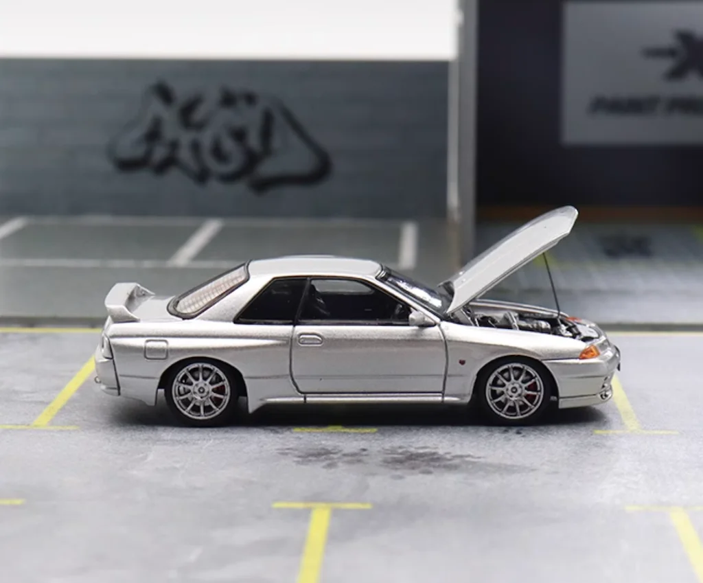 FH 1:64 Skyline GTR R32 Nismo S-Tune Sports Diecast Model Car Collection Limited Edition Hobby Toys