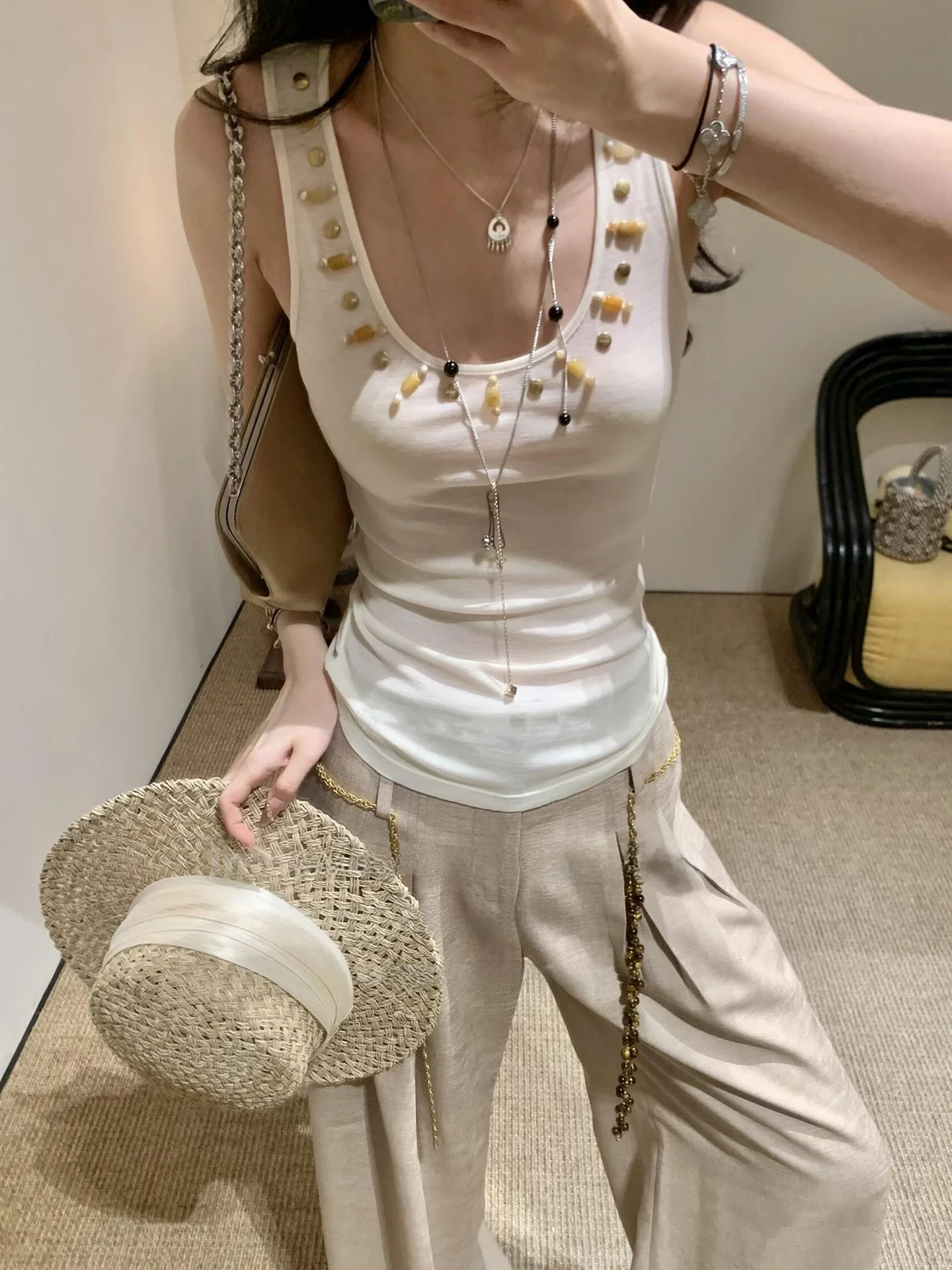 

Handmade Woolen U-Neck Tank Top Women's Summer Style Casual Beaded Vest Outerwear Regular Length Slim Fit Wool Content
