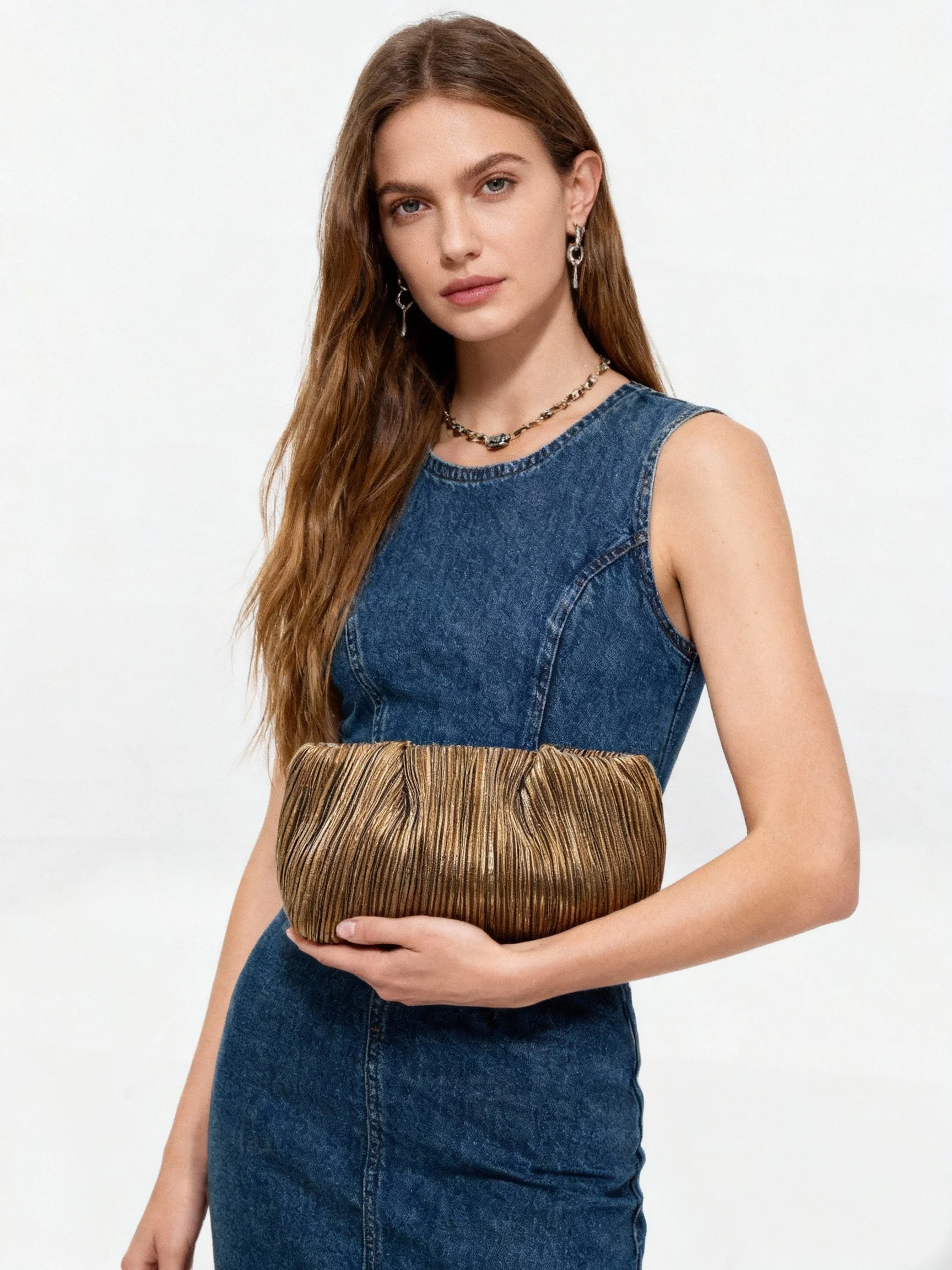 

Ladies' evening bag, pleated square bag, lightweight solid-color clutch, suitable for dinners, weddings, dates, and parties