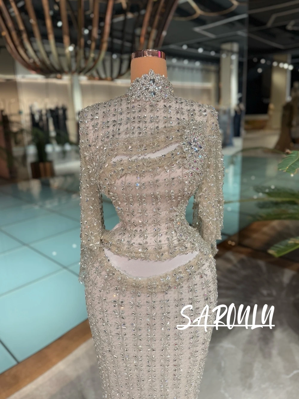 

2026 New Arrival Dubai Luxury Evening Gown Handmade Crystal Beading Sheer Mesh Mermaid Formal Party Dress For Special Occasions