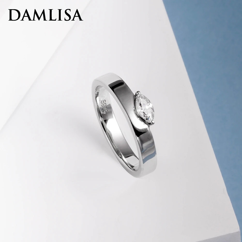 

DAMLISA 3x6mm 0.3ct D Color Marquise Cut Moissanite Rings for Women 925 Sterling Sliver 18K Gold Plated Engagement Wedding Ring