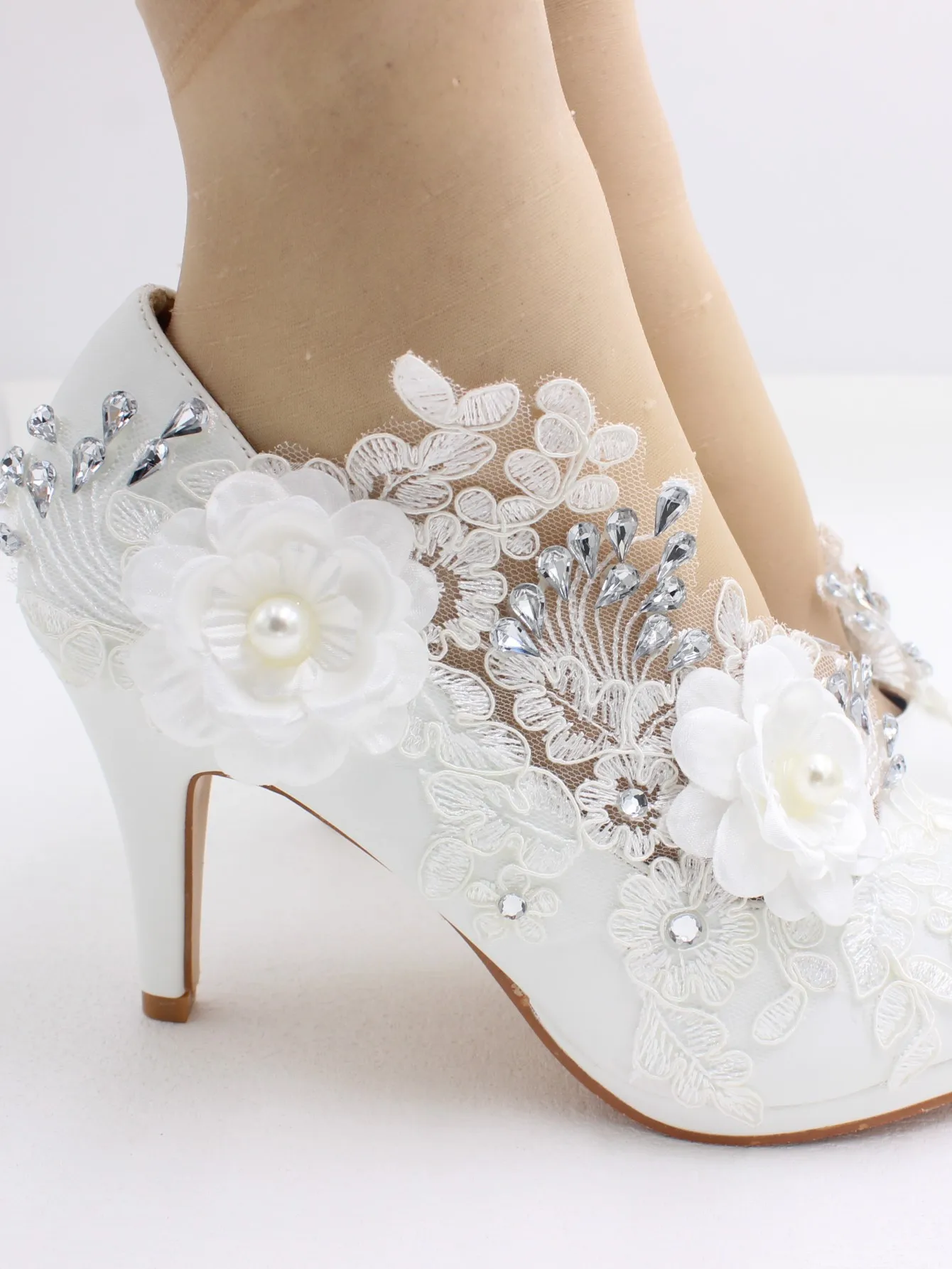 White Lace High Heels Bridal Wedding Shoes 8cm Stiletto Heel Elegant Pumps with Rhinestones and Pearls for Women Party & Evening