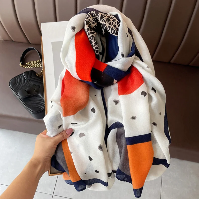 2024 Plaid Cotton Pashmina Shawl Lady Wrap Warm Winter Scarves loving heart Design Print Female Foulard Beach Stoles Luxury