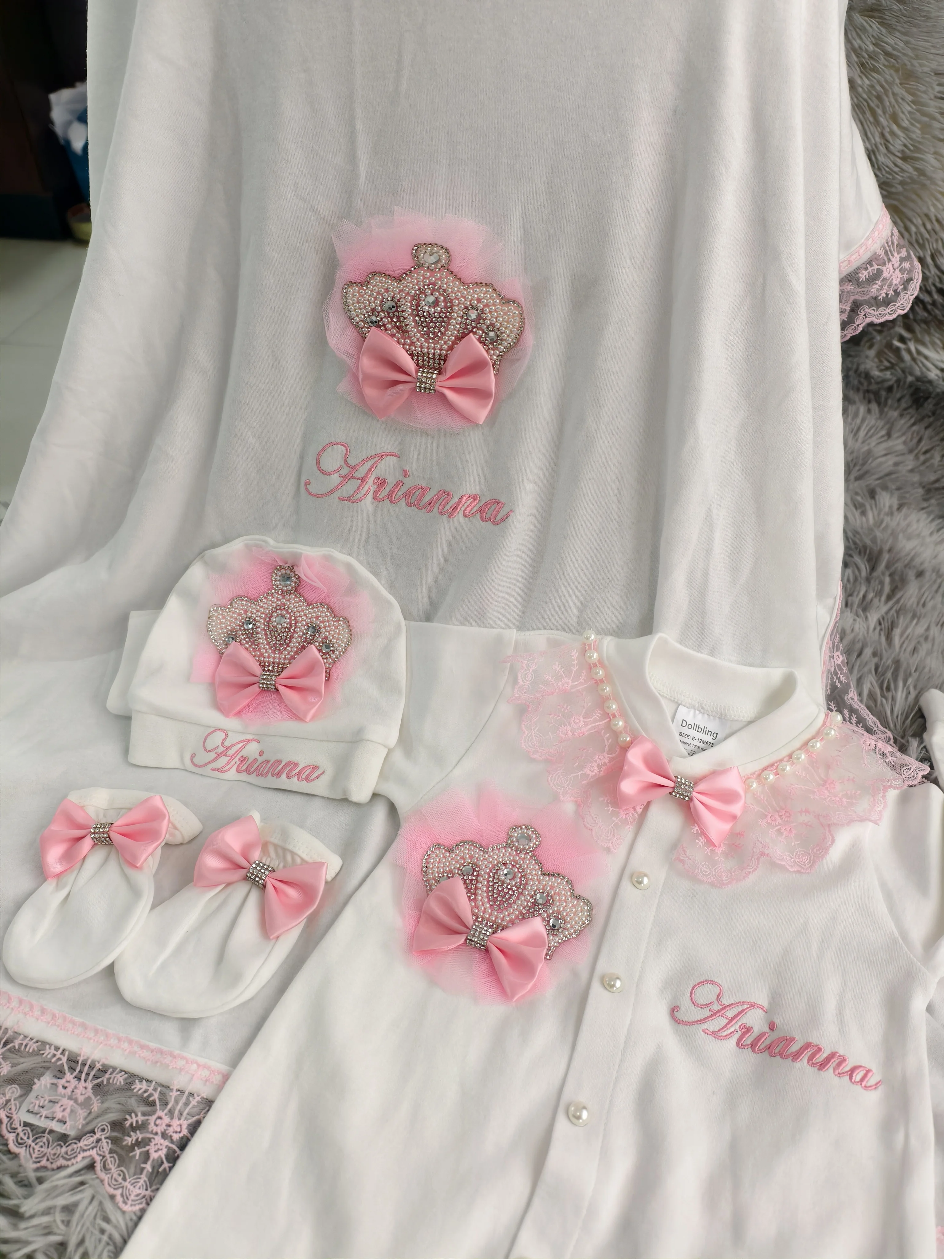 Sweet Princess Style Baby 4-Piece Set Pearl Lace Footed Bodysuit Custom Newborn Clothing