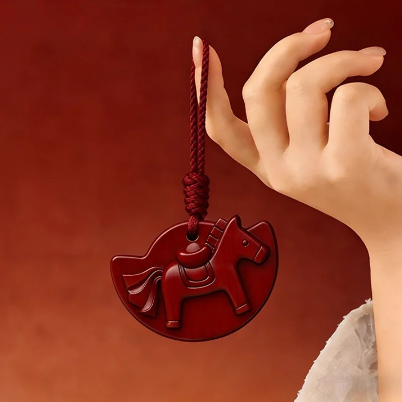 

Твердые духи из черного дерева, долговечный автомобильный освежитель воздуха, подвеска, милый освежитель пони для удаления запаха, аромат домашней одежды