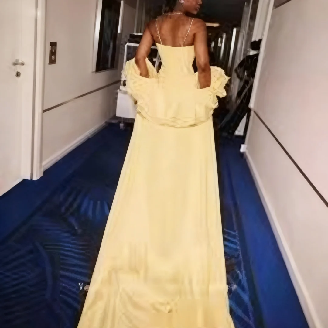 Maßgeschneiderte Verngo gelbe Satin-Spaghettiträger, Meerjungfrau, formelle Abendkleider, Party-Abschlussballkleider für Frauen