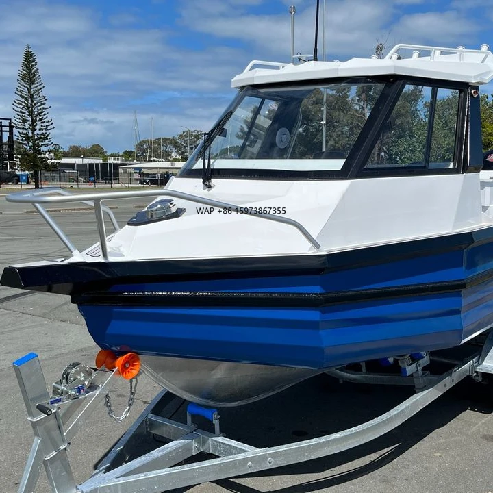 Barco de pesca turística con casco de barco con cebo de placa de aluminio soldada de 6m a la venta