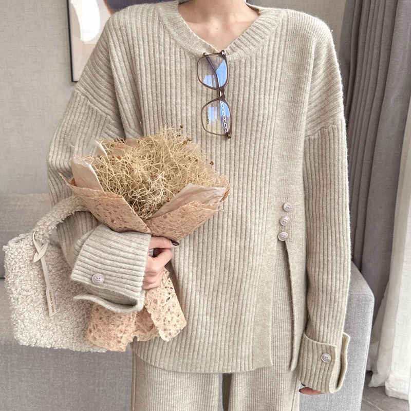 REALEFT 2024 Autumn Winter 2 Pieces Women\'s Sets Knitted Tracksuit Button O-Neck Split Sweater and Straight Jogging Pants Suit