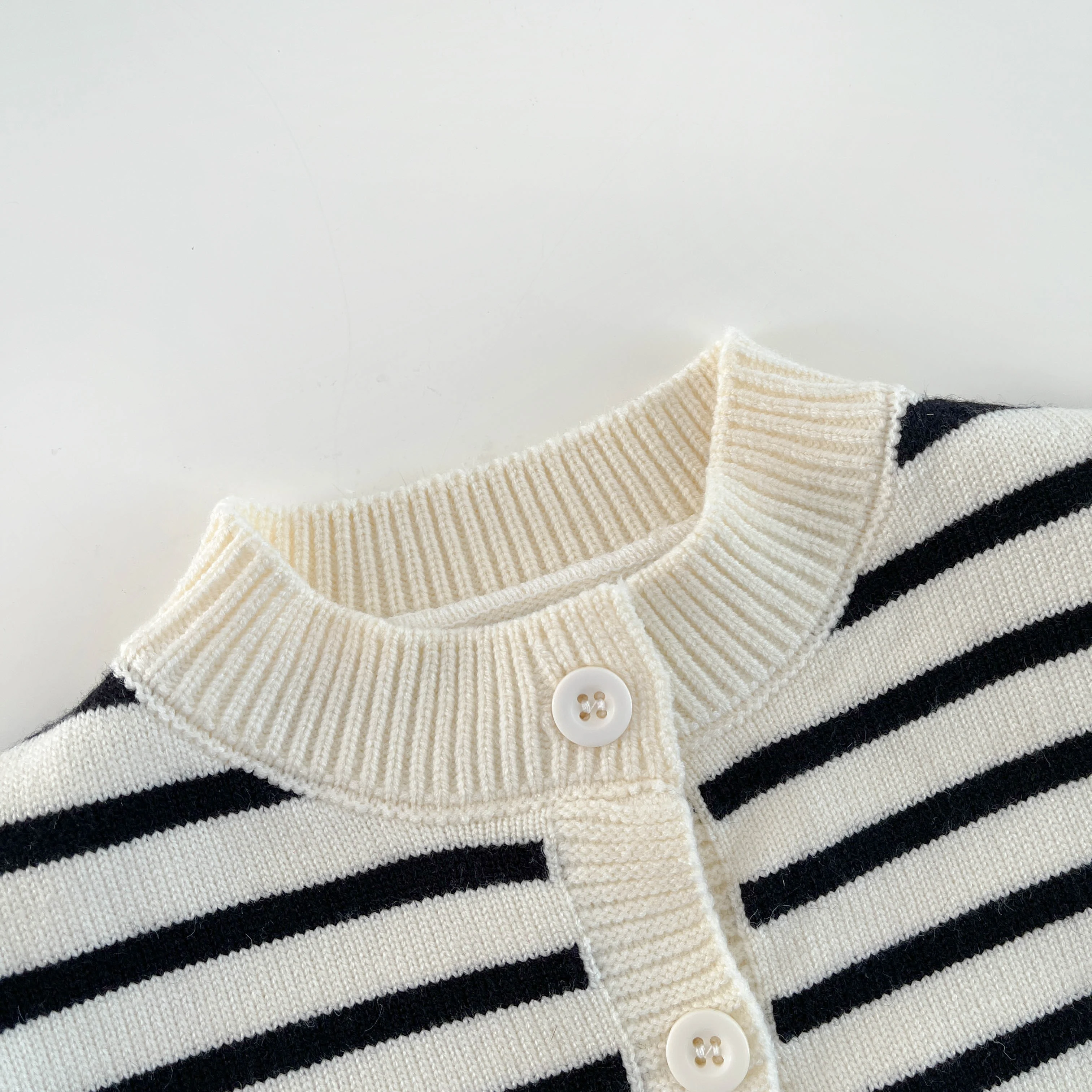 Autumn And Spring Newborn Infant Baby Boys And Girls Baby Set Striped O-neck Knitted Long-sleeved Sweater And Suspender Trousers