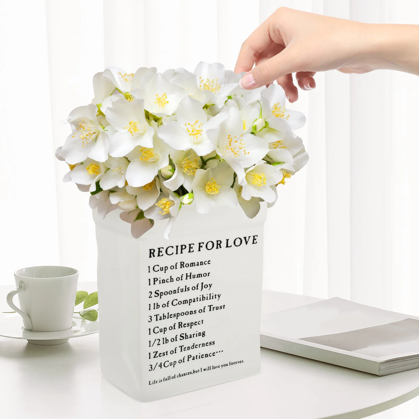 

Ceramic Flower Arrangement Vase Nordic Style Paper Bag Shape Decorative Flower Holder for Fresh Dry Flowers Home Decoration