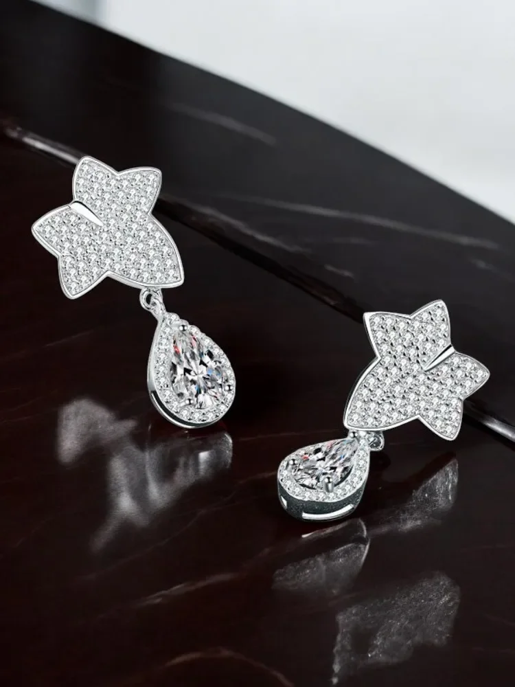 

Серьги из серебра 925 пробы, сертифицированные легкие роскошные серьги-гвоздики с муассанитом и кленовым листом, подарок на День святого Валентина