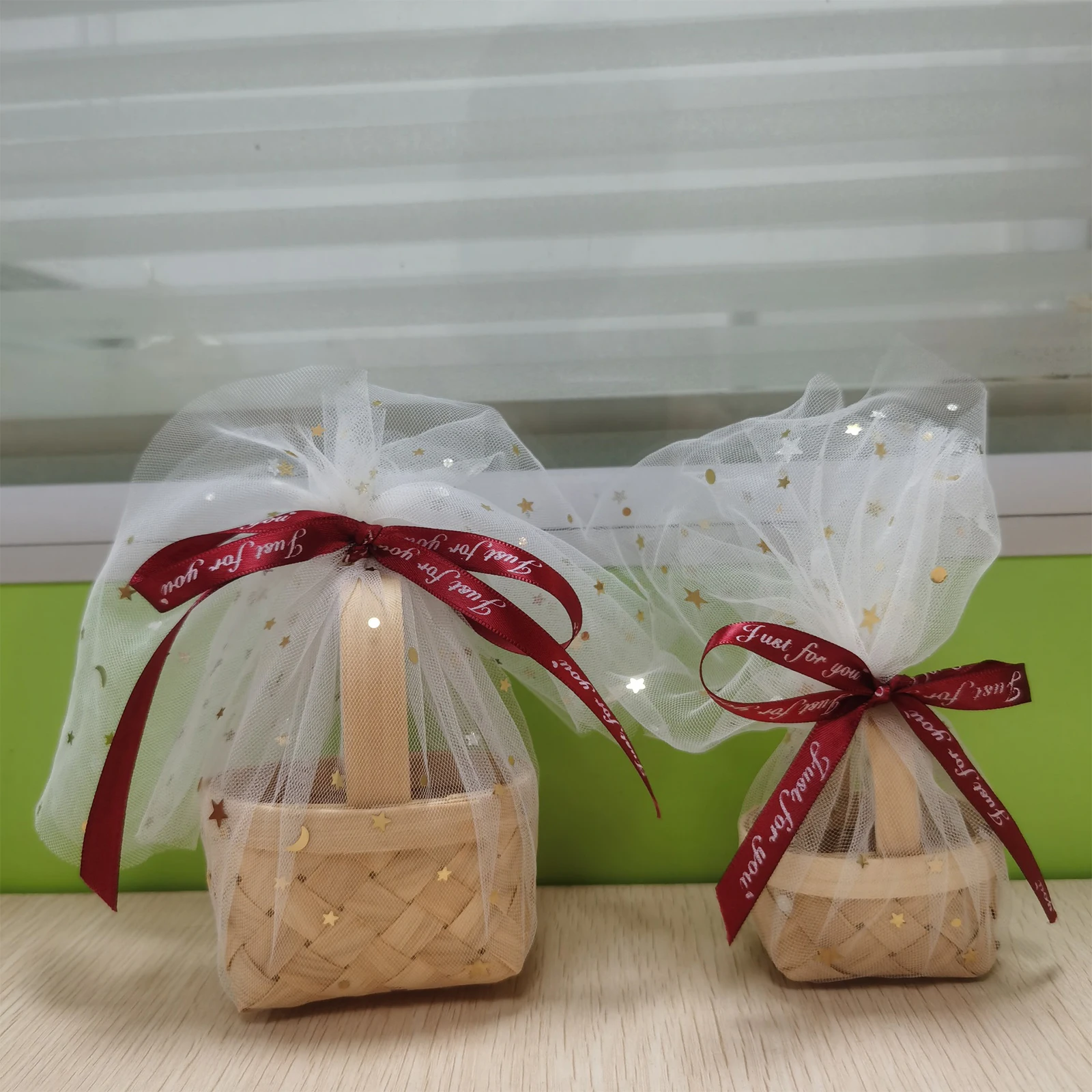 

6Pcs Wedding Candy Boxes Portable Wooden Woven Basket Mini Gift Holder Candy Storage Box for Wedding Birthday Party Favor