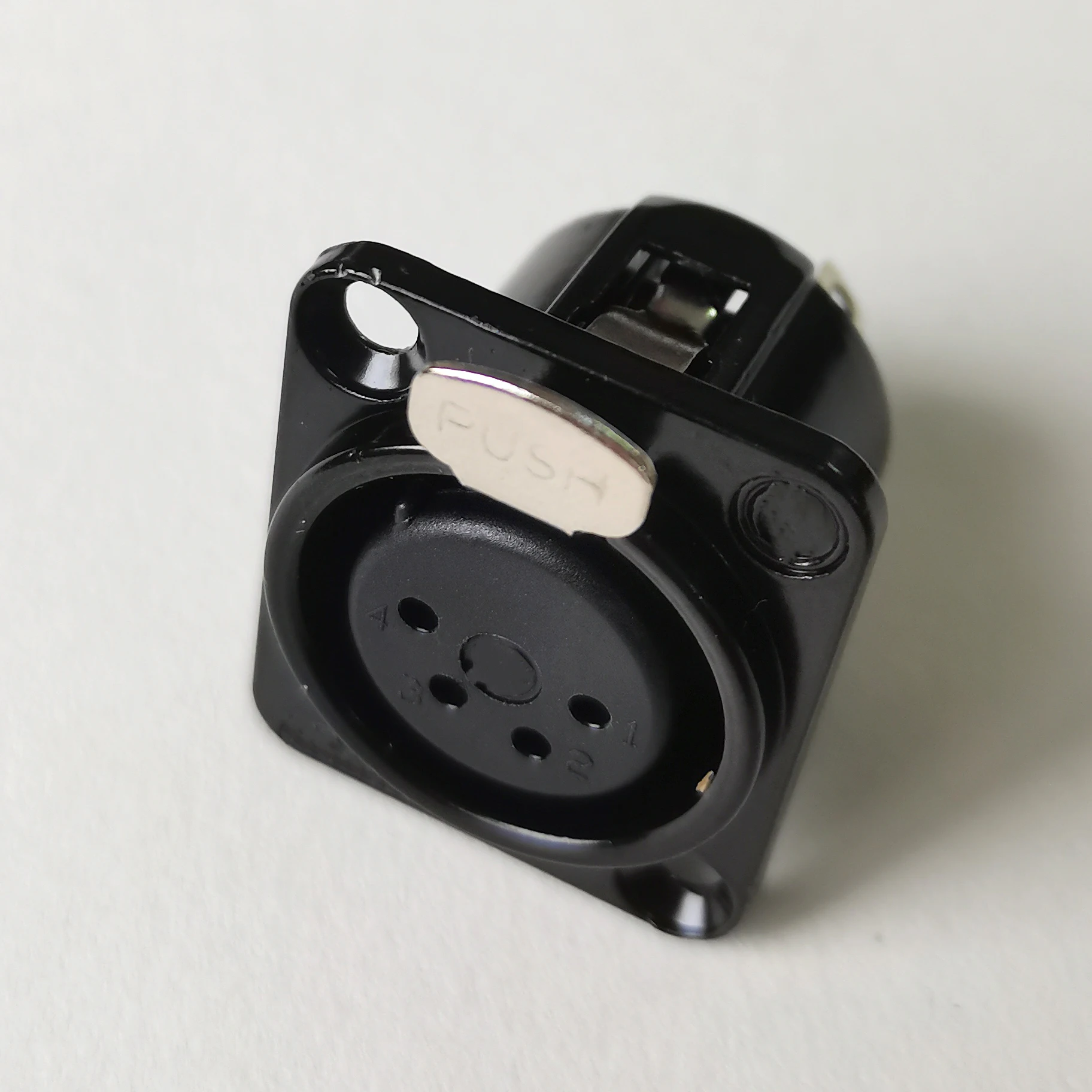 XLR 3-Pin 4-Pin 5-Pin Stecker Buchse Panelanschluss Audio-Mikrofon-Verbinder Schwarz Silber Vergoldet Kupferkontakt XLR Metallsockel – Detail 12