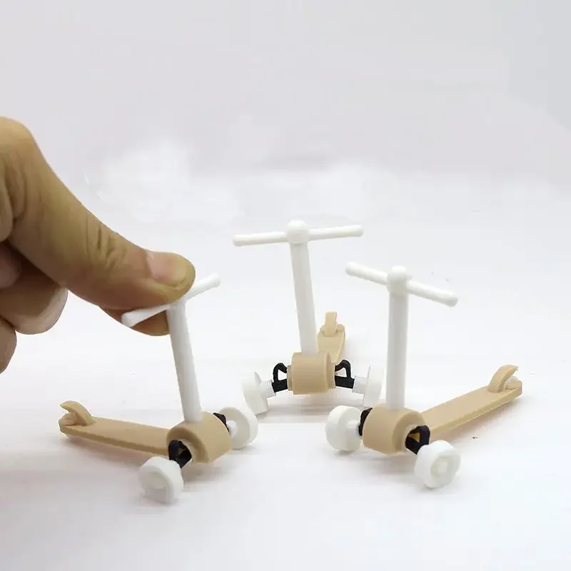 

Desktop Decoration Miniature Scooter Model, Fun Toy for Kids' Birthday, Intricate Dollhouse Addition
