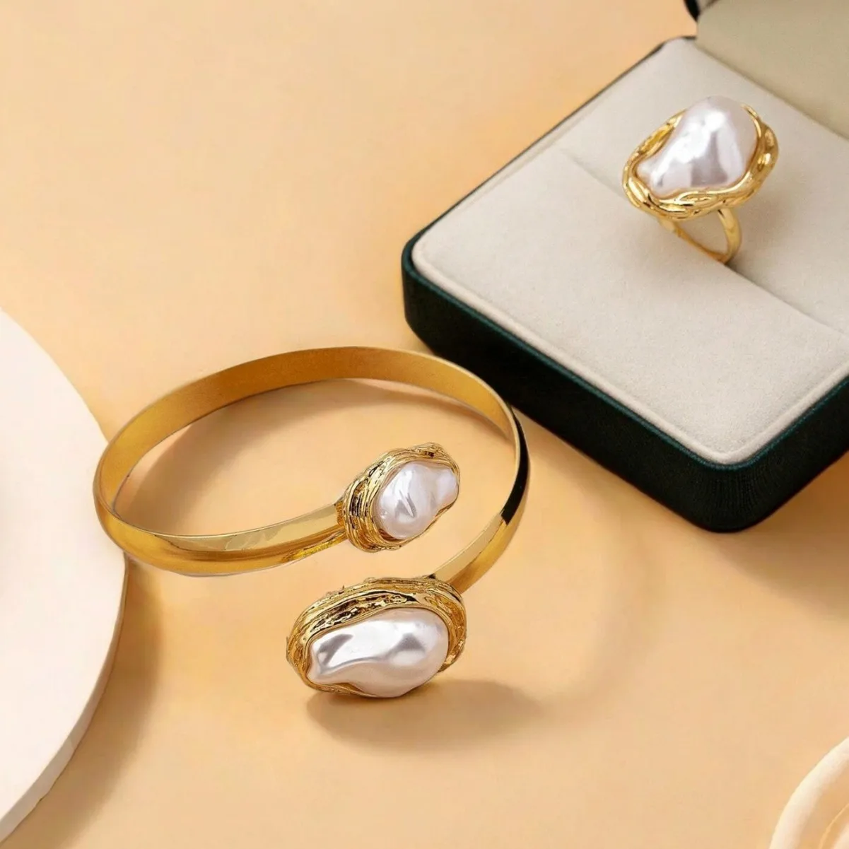 Einfache Imitation Perle Öffnung Einstellbar Armband Ring Set Für Frauen Gold Farbe Unregelmäßige Perle Schmuck Party Hochzeit Geschenke – Detail 4