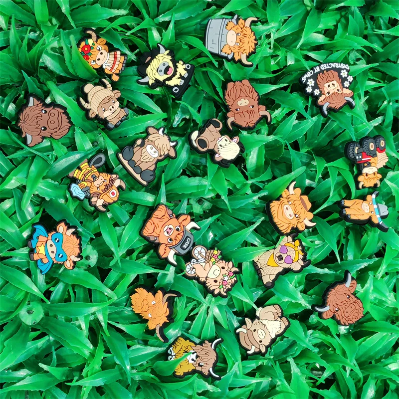 1-21pcs Animal Highland Cow Cattle Sandals Shoes Buckle Charms DIY Clogs Decorations Fit Boys Girls Party Present