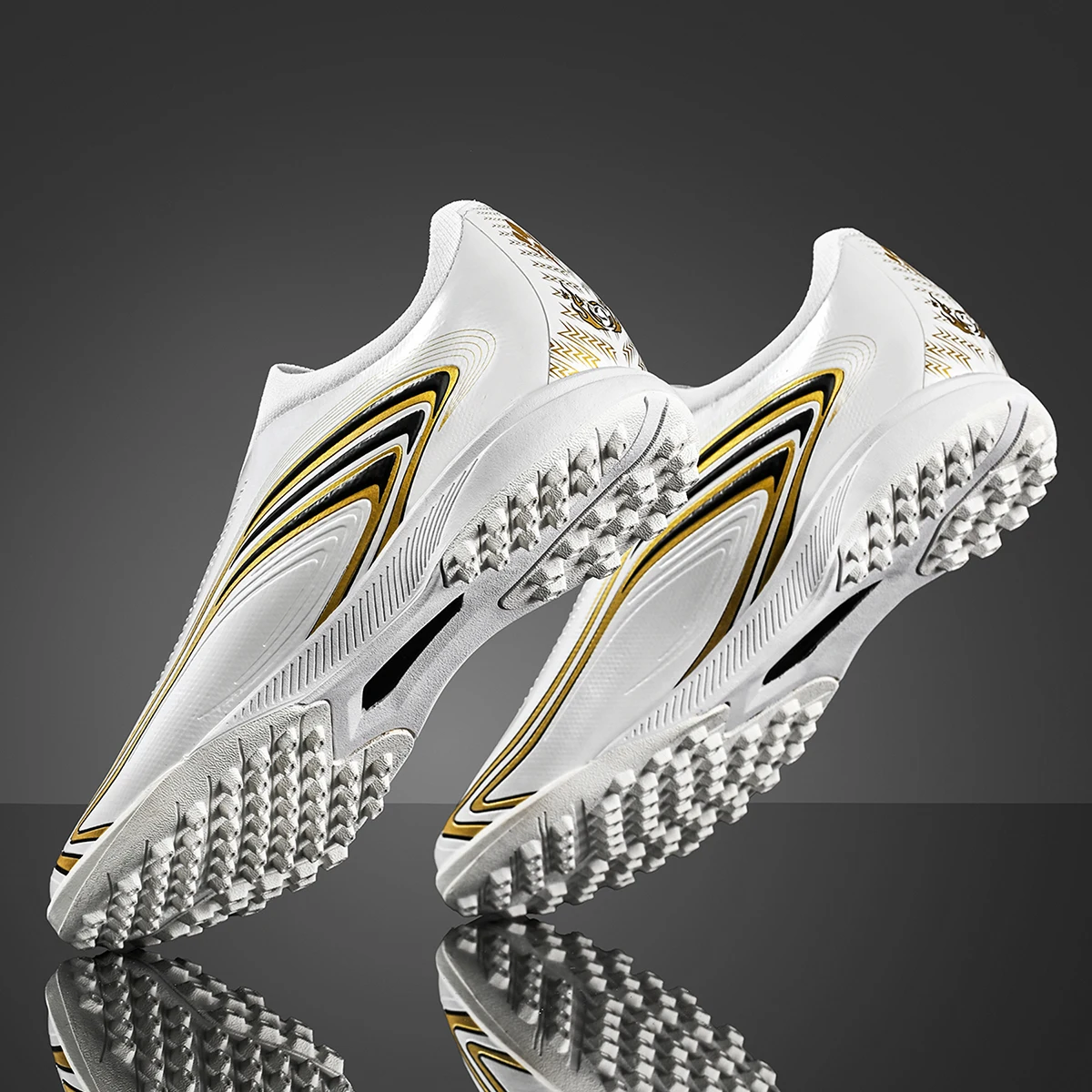 Unisex TF Football Shoes, Lightweight Turf Cleats, Wear Resistant Sole for Outdoor Artificial Lawn Soccer Game