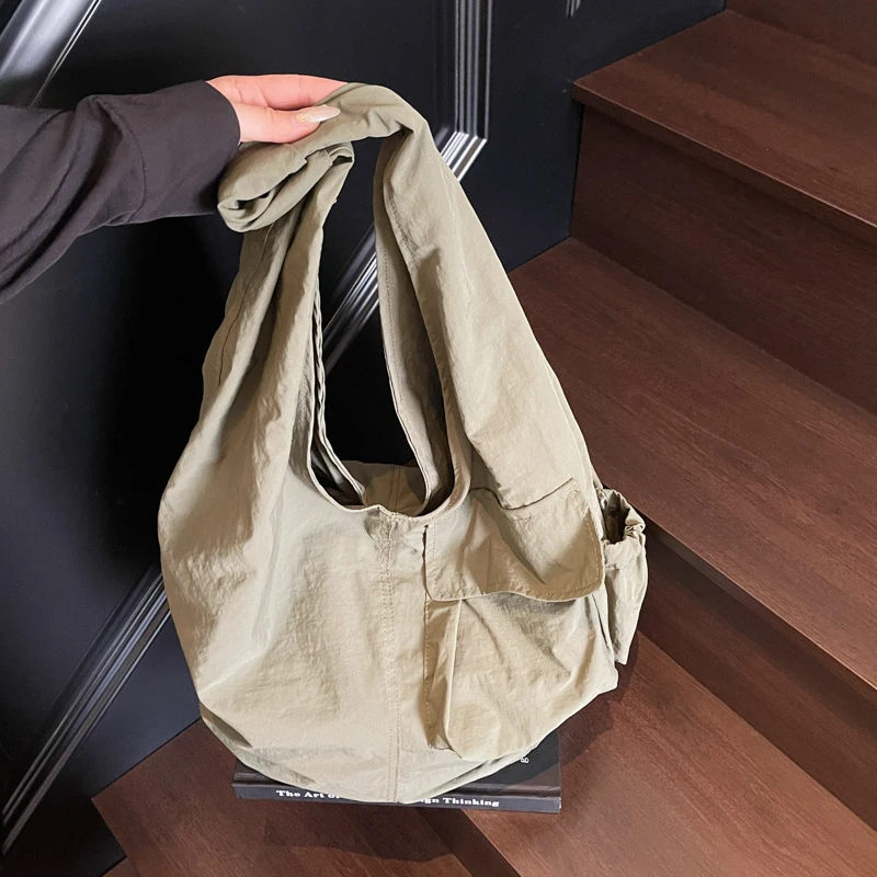 

Japanese-style casual large-capacity nylon tote bag, lazy style versatile crossbody bag, student shoulder bag for class