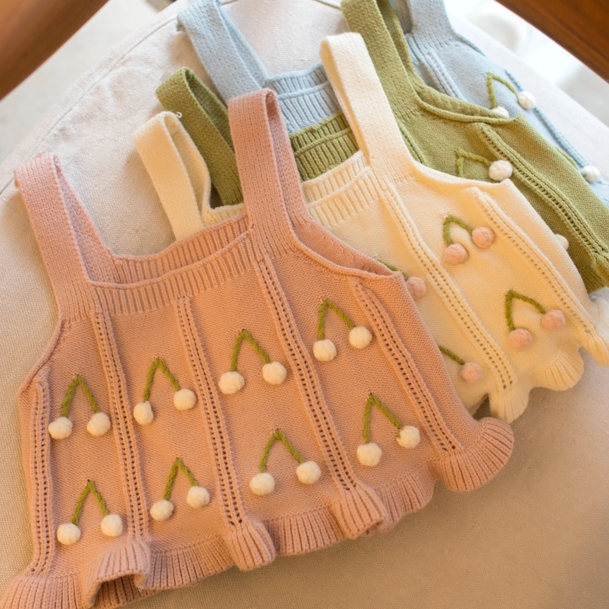 Girl Waistcoat 2026 Spring and Autumn New Children's Clothing Korean Style Girl Baby Fashion Cute Hair Ball Lace Knit Waistcoat