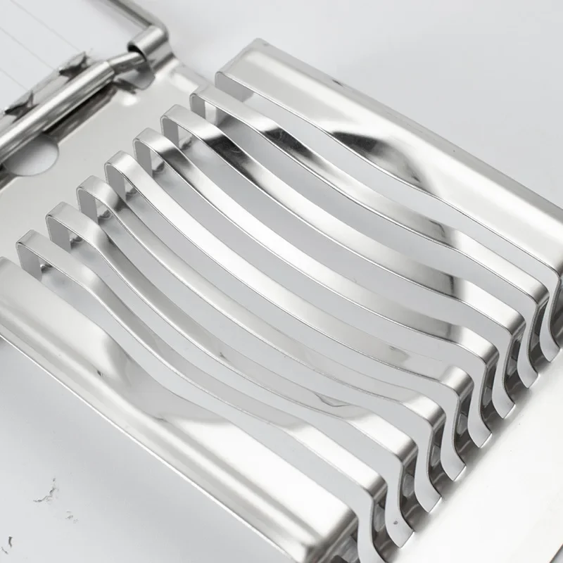 Stainless steel hand-held egg cutter, even egg cutting tool, kitchen use