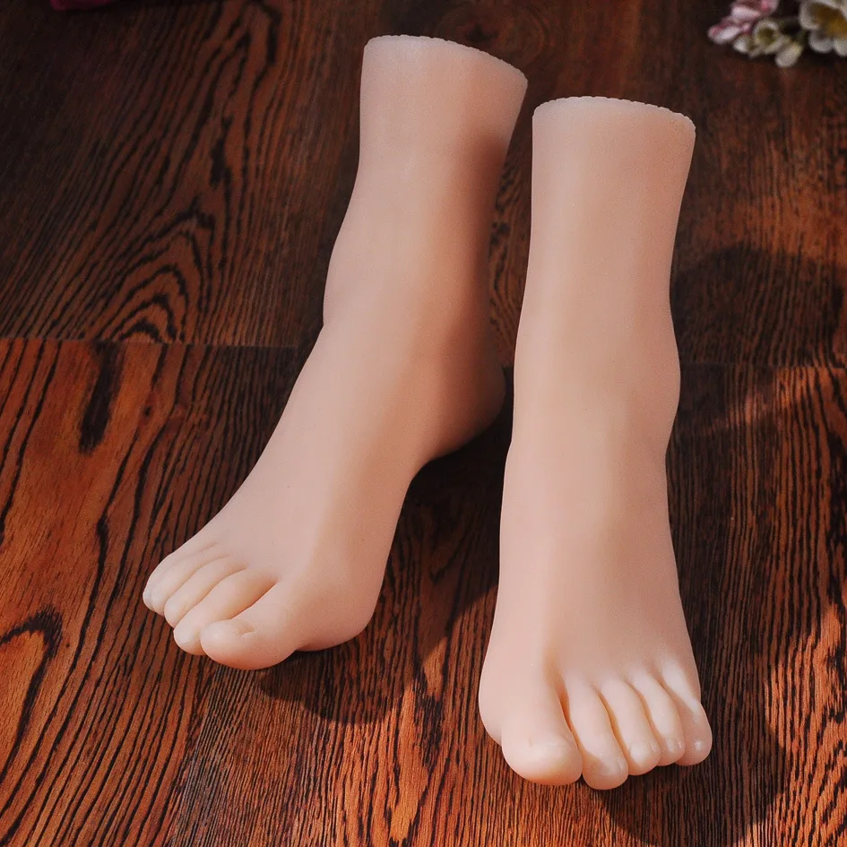 

Female Foot Model Life Size Nail Practice Mannequin Feet Fetish For Manicure Diy Photograph Shoes Jewelry Display Soft TPE3810