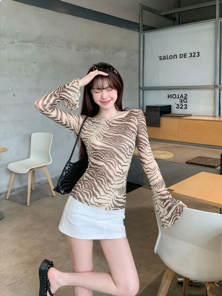 New contrasting color INS striped perspective slim fit sexy versatile trumpet sleeve top base shirt women's clothing