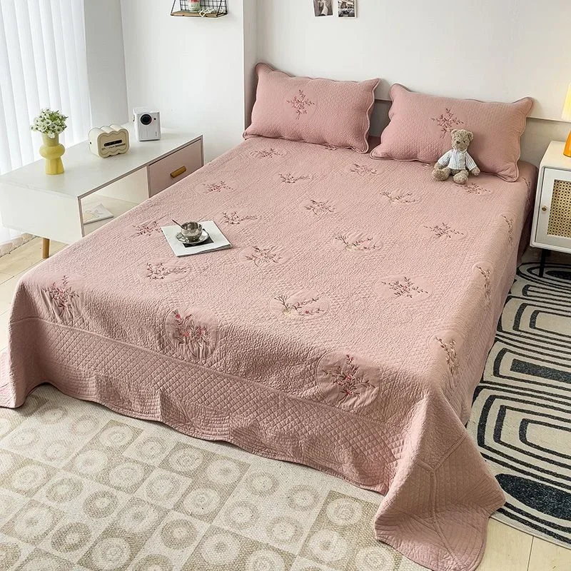 Embroidered Cotton Quilt Set 3-Pieces Floral Bedspread on the Bed Quilted Bed Cover King Size Padding Coverlet Mattress Topper