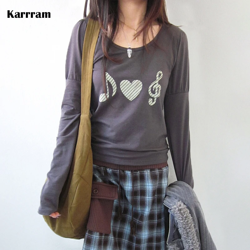 Camiseta Karrram con Estampado de Corazón Estilo Y2K Japonés, Camiseta Vintage Harajuku de Manga Larga Gris, Estilo Coreano de los 2000s, Ropa Urbana Retro Americana
