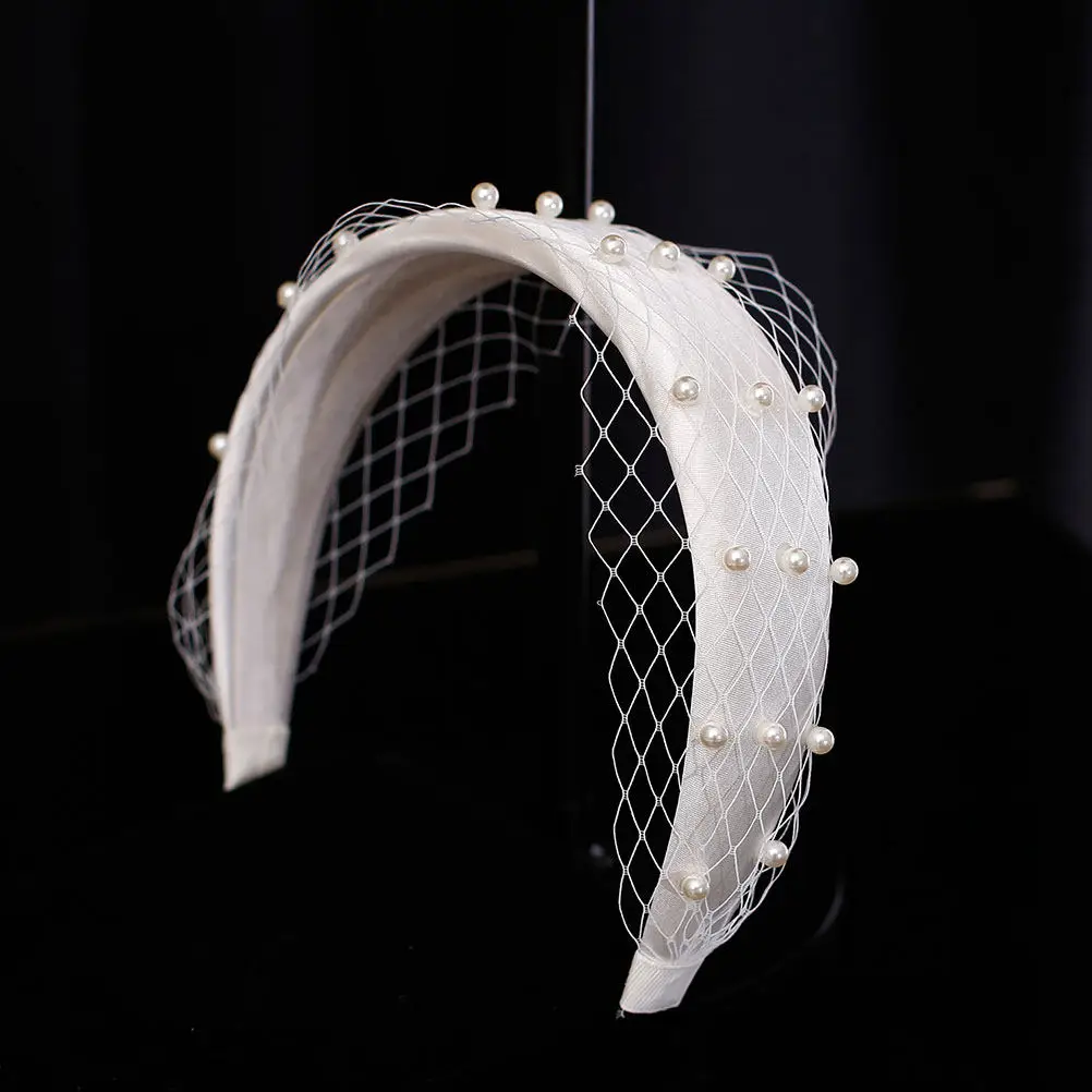 

1 шт. Уникальная широкая повязка на голову из фланели с жемчугом, утолщенная, с противоскользящим дизайном, шикарная и милая женская повязка для волос для макияжа и повседневного использования