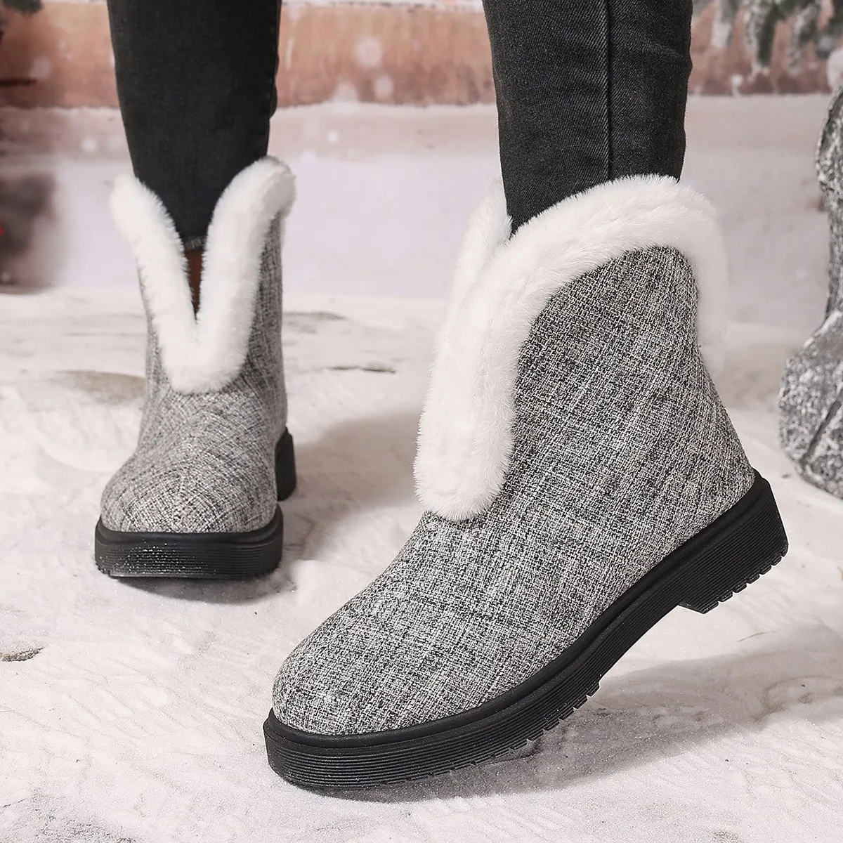 2024 vendita calda scarpe per le donne nuovi stivali da donna invernali punta tonda Solid Flock peluche tacchi bassi caldi comodi stivali da neve