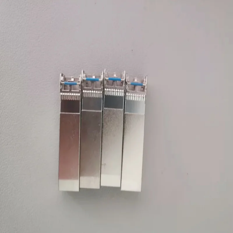 

Абсолютно новый, заводской запечатанный оптоволоконный модуль GLC-BX40-U-I X2-10GB-LR GLC-TE GLC-SX-MM QSFP-40G-CSR4 SFP-10G-LR