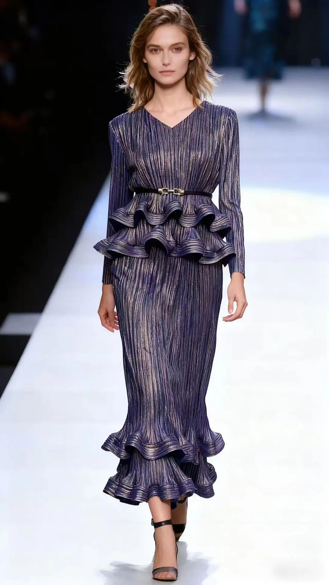 Miyake 2025 Autumn Winter New Bronzing V-neck Fashion Two-piece Set Elegant Temperament Waist and Thin Two-piece Set for Women image 2