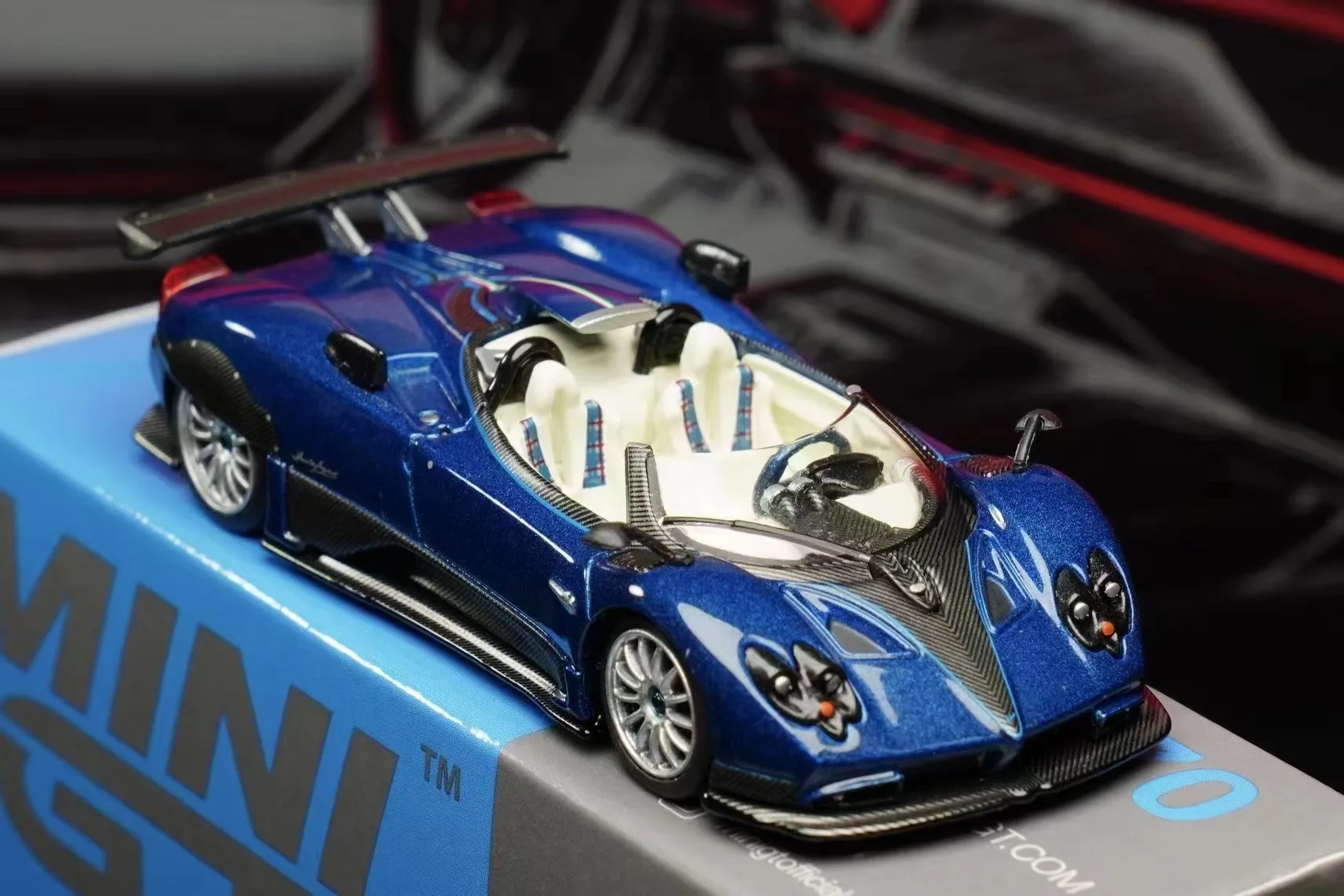 MINI GT 1/64 Pagani Zonda Convertible  simulated alloy toy car model