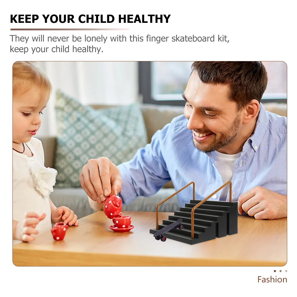 2Pcs Finger Skateboard Ramp Kit Premium Plastic Skate Park Props for Kids Develop Intelligence Coordination Skill Training