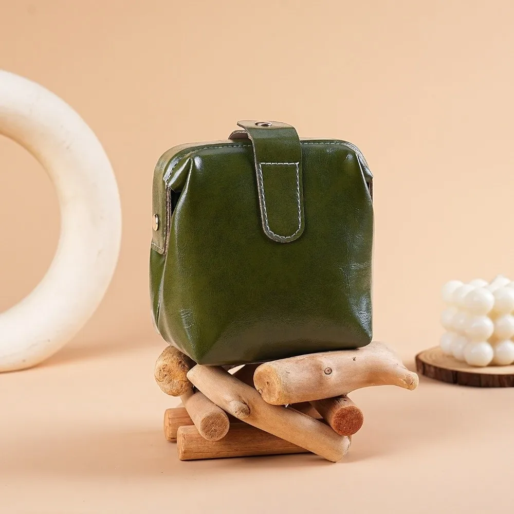 

Vintage Style PU Leather Coin Purse Solid Color Large Capacity Cosmetic Pouch Portable Button Closure Headphones Pouch Daily