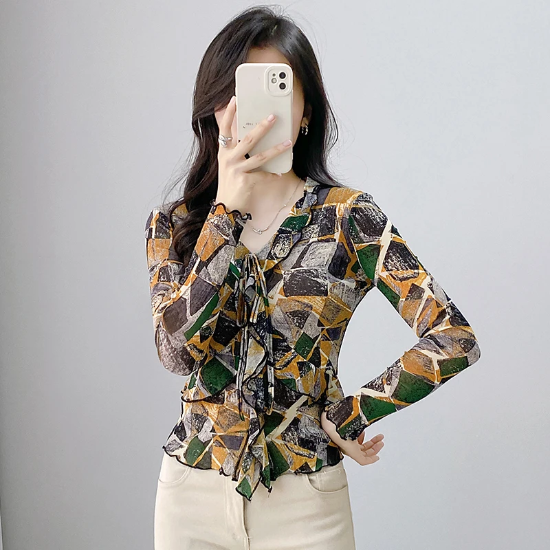 2025,New,European,Clothes,T-Shirt,Fashion,Sexy,V-Neck,Print,Ruffles,Women,Tops,Long Sleeve,Bottoming Shirt,All Match,Tees,510035