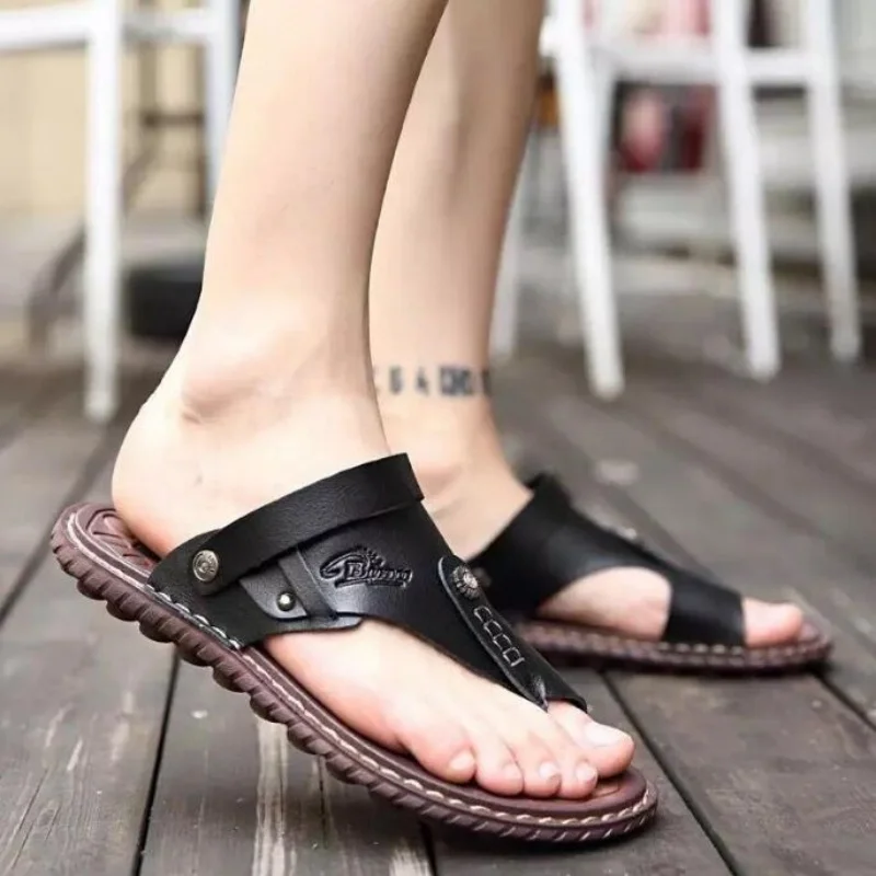 2024 Summer Handmade Leather Slippers Trendy Fashion Men\'s Flip-flops Outdoor Breathable Comfortable Men and Simple Sandals