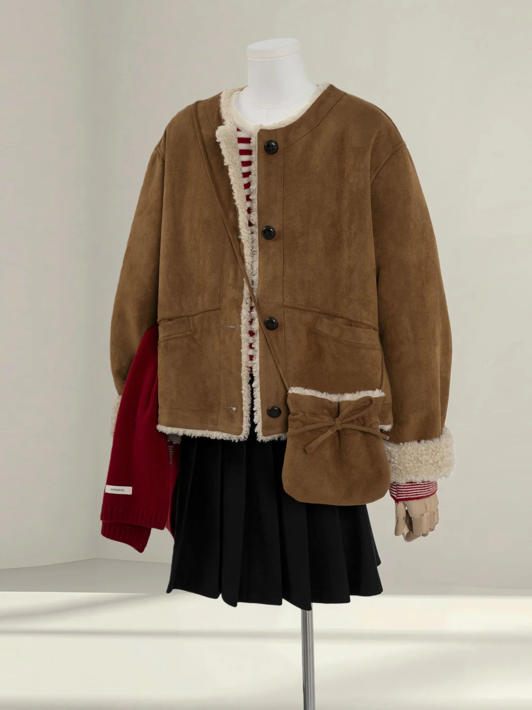 Damski okrągły płaszcz ze skóry zamszowej i futra jagnięcego, jesienno-zimowy, vintage, skórzany, ocieplany futrem, koreański styl, luźny krój.