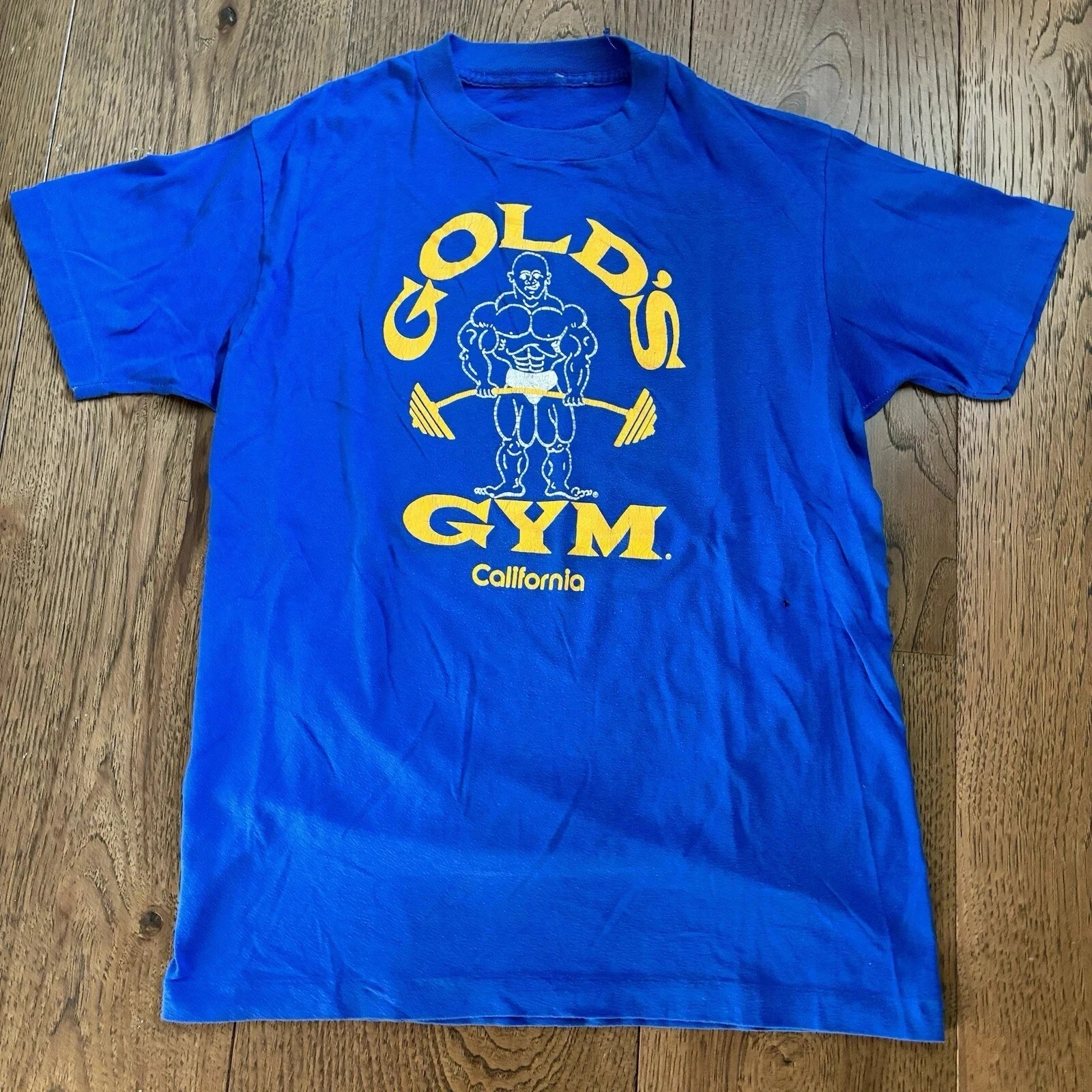 Heißes Vintage Gold’s Gym California T-Shirt, GYM Grafik, Baumwoll-T-Shirt, hochwertiger Luxus-Druck, Unisex-Stil für Damen und Herren – Detail 7