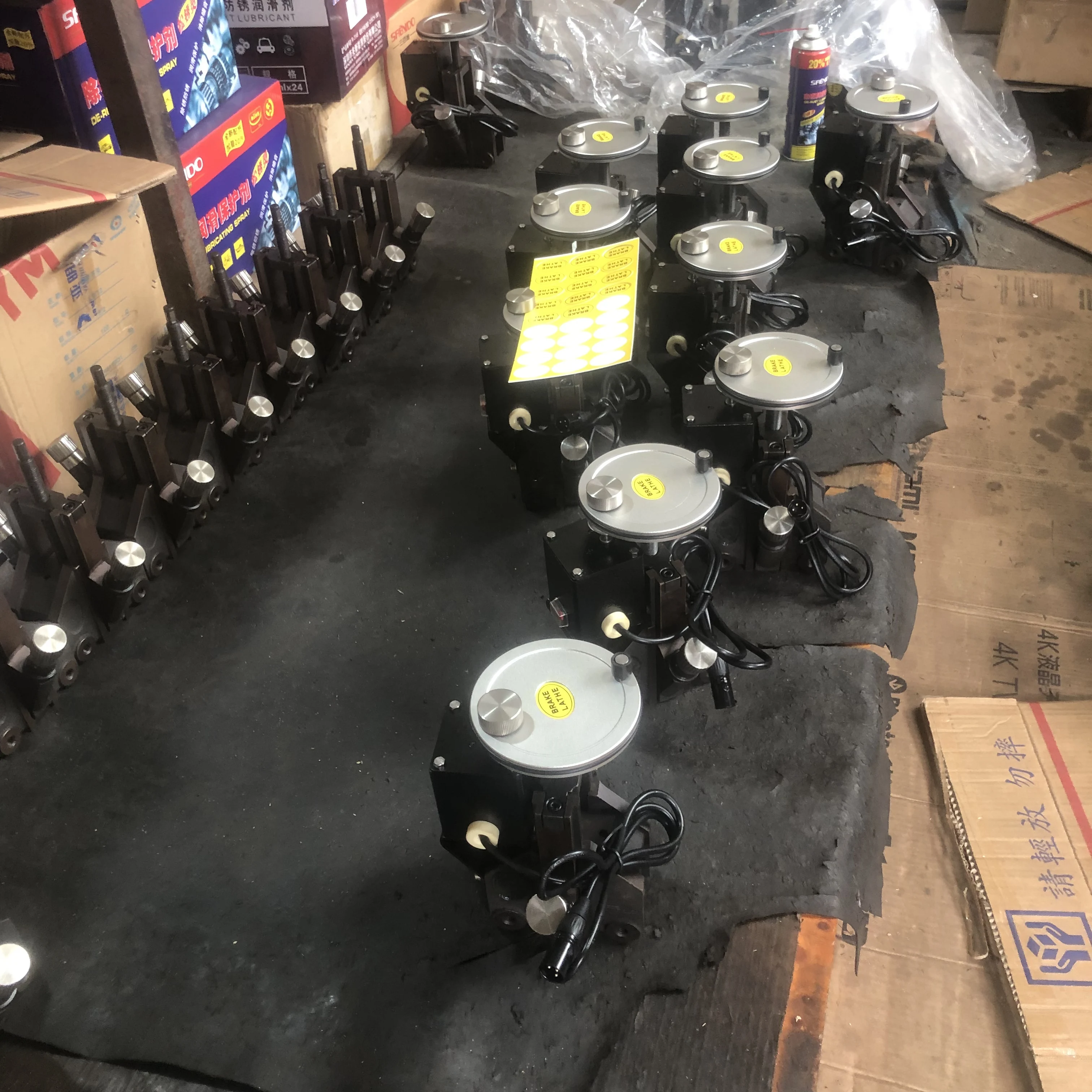 Akcesoria do precyzyjnego tokarki do tarcz hamulcowych AM8700, narzędzie do konserwacji samochodów do centrowania tarcz bez jednostki napędowej.