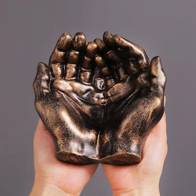 Creative Bronze Silver Hand Ashtray Resin Sculpture Creative Bowl Decoration Tray HomeDesk Decoration Office Ashtray Luxury Gift