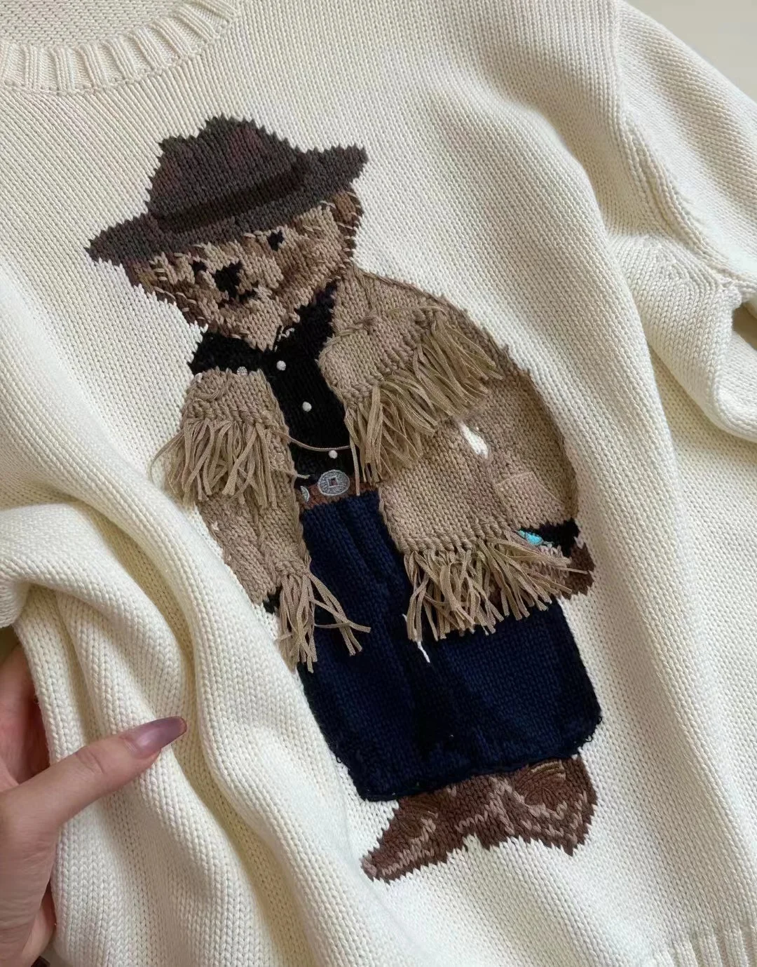 純粋な綿ニットクマ刺繍女性のセーターオーバーヘッドスタイル秋新着快適なルーズフィット長袖ラウンドネック