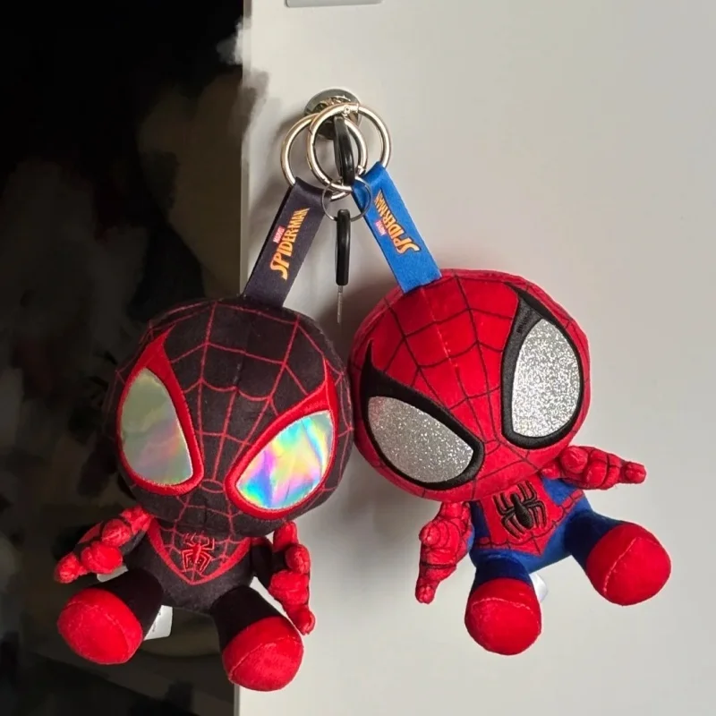 مجموعة سلسلة مفاتيح مارفل صندوق أعمى السم مايلز أشكال متعددة الرجل العنكبوت شخصيات الحركة الصغيرة حقيبة الدمى قلادة ديكور اللعب هدية