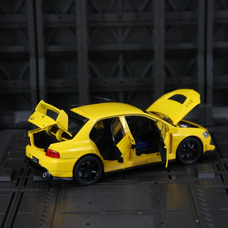 1: 32 Mitsubishi EVO 9 modelo de carro de corrida em liga coleção de ornamentos, portas e capô do motor, porta-malas pode abrir carro de brinquedo