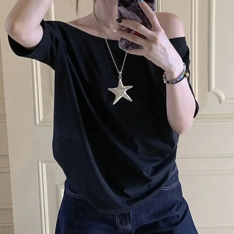 Camiseta feminina simples de verão casual Cleanfit ort Sve confortável e favorável para todas as estações